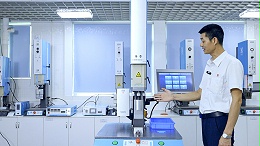 益陽超聲波焊接機：破解飲料包裝焊接難題的高效解決方案