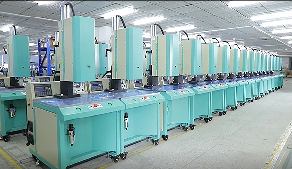 靈科超聲波焊接機(jī)