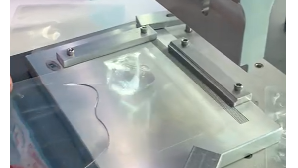 江門超聲波靈科超聲波焊接機在醫(yī)用包裝中的作用