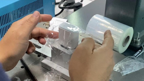 靈科超聲波-手機(jī)充電器焊接